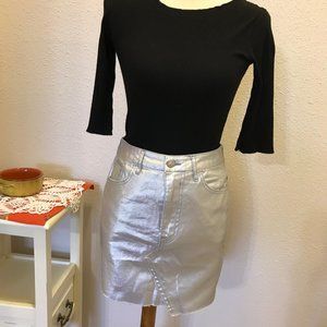 NWT Forever 21 Sexy Shiny Silver Mini Skirt
